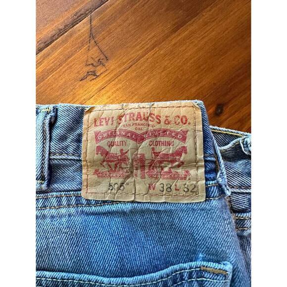 Levis 505 Regular Fit Jeans 38x32 Blue Light Wash, Distressed - Picture 4 of 9